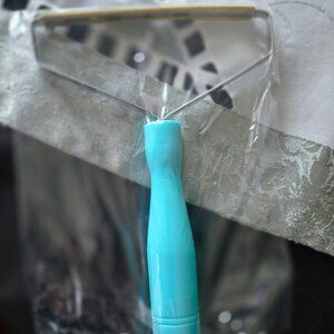 PET HAIR SCRAPER - HAIR REMOVER NWOT